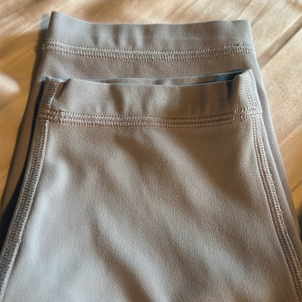Lululemon Athletica very light purple Leggings - Picture 9 of 9